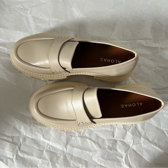 NWOT Alohas Trailblazer Cream Leather Chunky Loafers - Picture 5 of 6